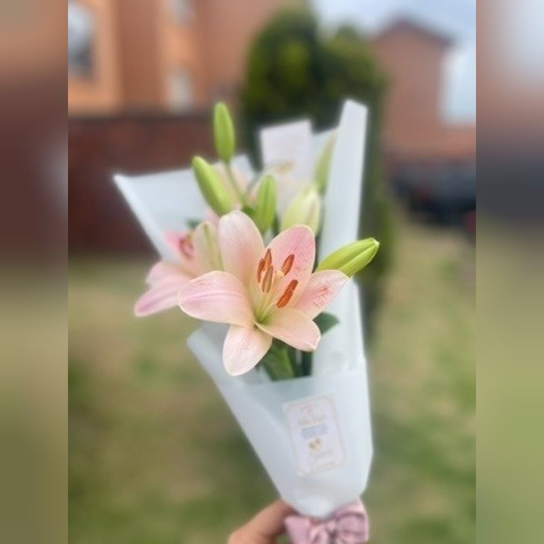 Bouquet Petit Lirios