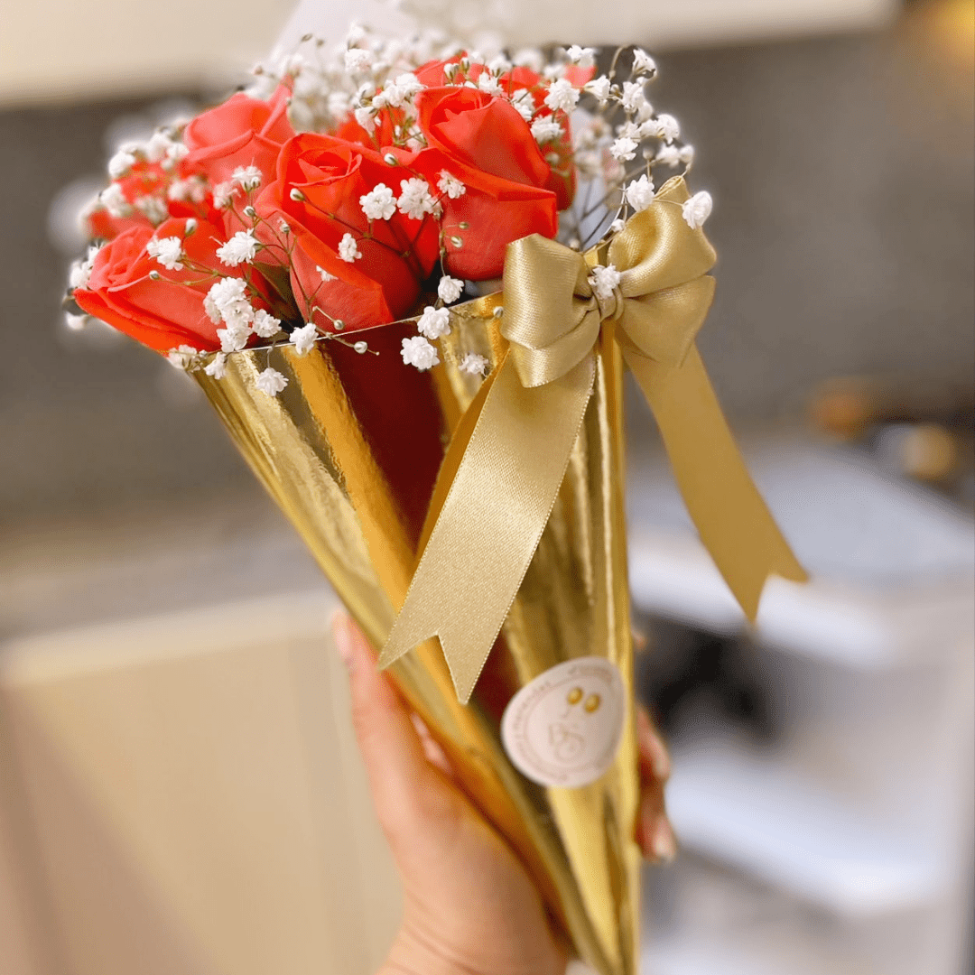 Bouquet Cono de Pettit - BOCADOS SORPRESA